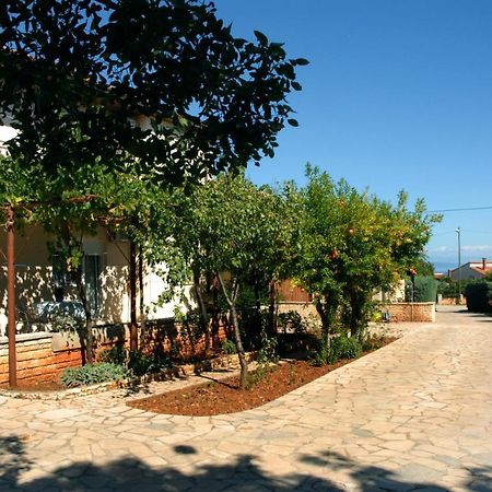 Apartment Valentina Ližnjan Εξωτερικό φωτογραφία