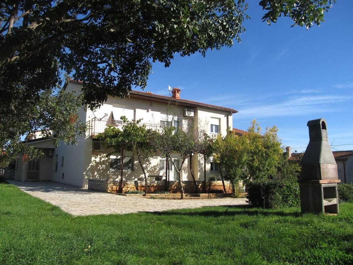 Apartment Valentina Ližnjan Εξωτερικό φωτογραφία