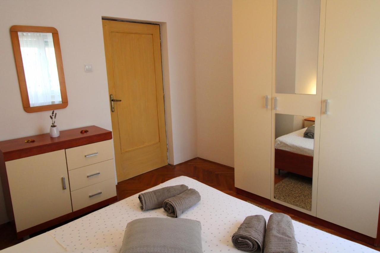 Apartment Valentina Ližnjan Εξωτερικό φωτογραφία